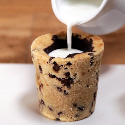 You will love making cookie shots for dessert - definitely a hit at parties!