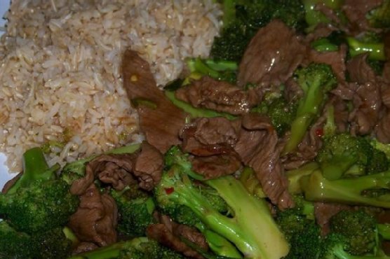 Chili and Garlic Spiced Beef and Broccoli Stir Fry