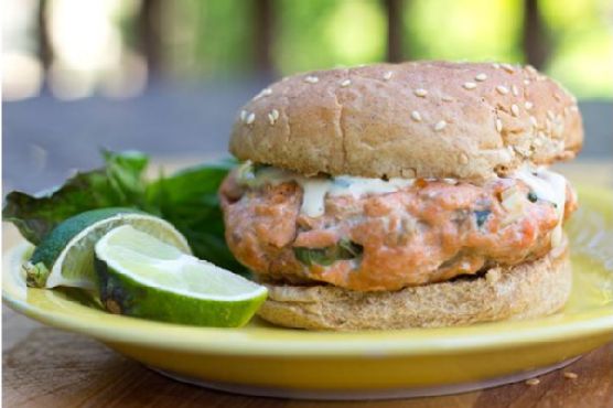 Asian Salmon Burgers With Tangy Ginger Lime Sauce
