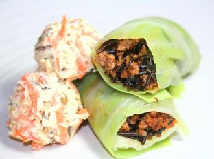 California Wild Rice & Beef Cabbage Wrap With Crunchy Ricotta Cheese