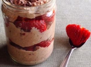 Chocolatey Overnight Oats with Strawberries