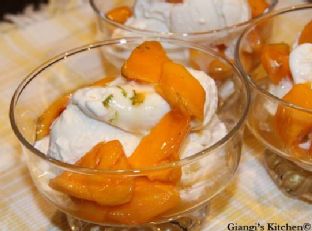 Mangoes with Rum and Ice Cream
