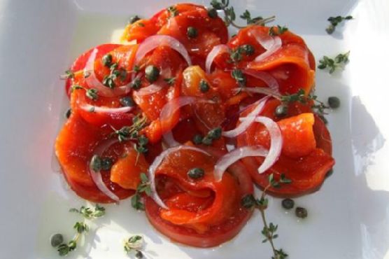 Roasted red peppers and tomatoes salad