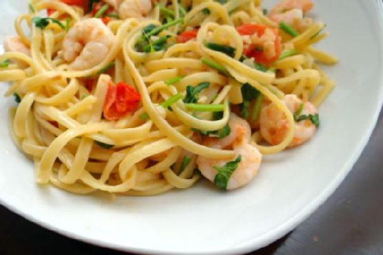 Shrimp pasta with white wine tomato cream sauce