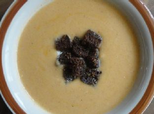 Spicy Cauliflower Soup With Garlic Rye Croutons