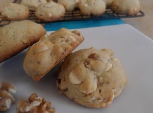 White Chocolate Walnut Cookies