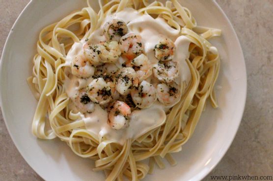Creamy Alfredo and Shrimp Pasta