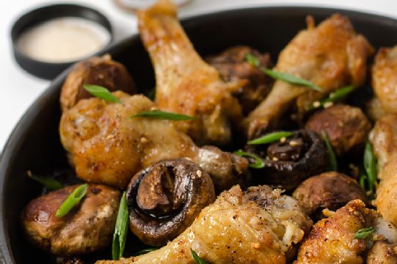 Szechuan Style Baked Chicken Wings with Mushroom