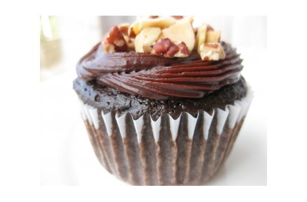How To Make Basic Chocolate Cupcakes | Recipe