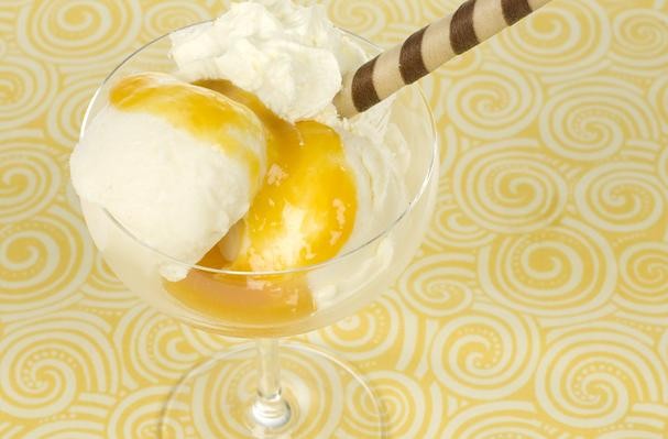 How To Make Cheesecake Ice-Cream With Mango Syrup | Recipe