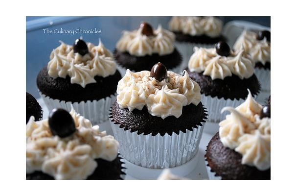 How To Make Chocolate Espresso Cupcakes With Mocha Buttercream | Recipe