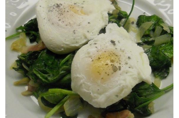 How To Make Simple Poached Egg Dinner | Recipe