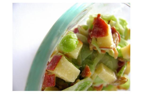 How To Make Kohlrabi Salad With Apple, Bacon, and Snow Peas | Recipe