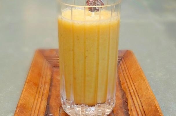How To Make Luscious Orange Cardamom Smoothie | Recipe
