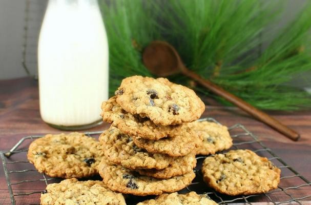 How To Make Old-Fashioned Oatmeal Raisin Pecan Cookies | Recipe