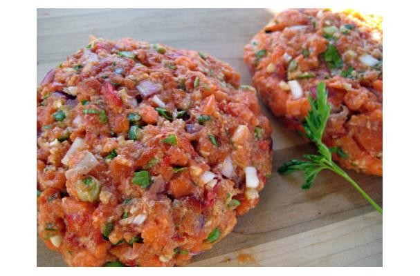 How To Make Salmon Burgers With Roasted Red Pepper Aioli | Recipe
