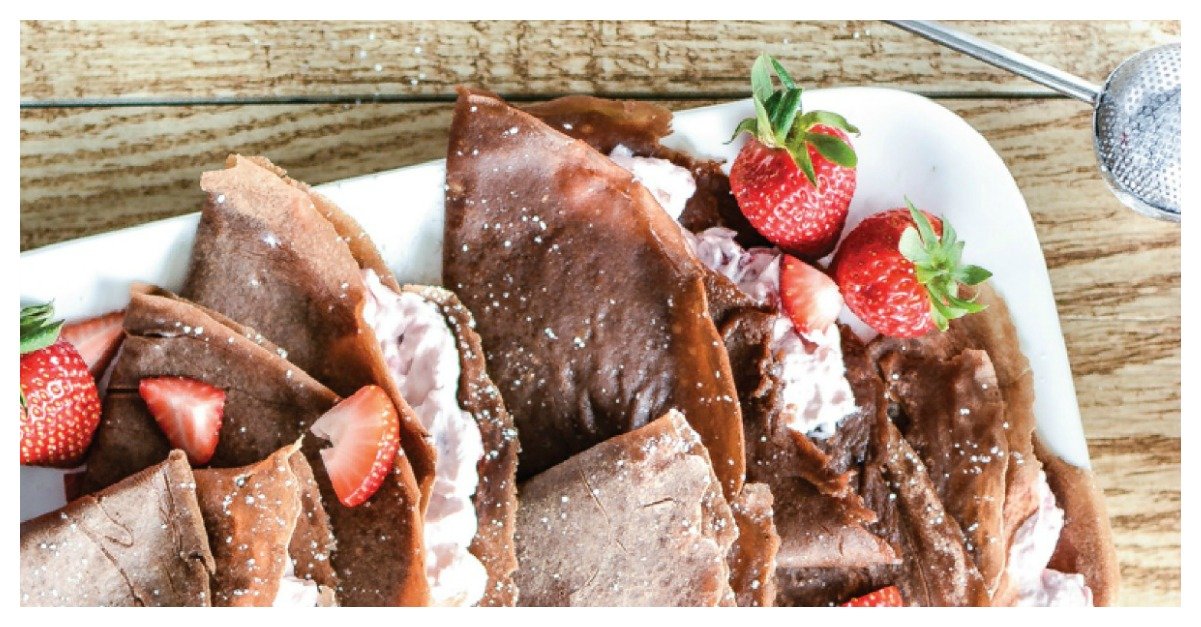 How To Make Strawberry Cheesecake Chocolate Crepes | Recipe